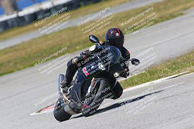 media/Apr-23-2022-Fastrack Riders (Sat) [[cb2d6ae73d]]/LEVEL 4/1PM TURN 6 OUTSIDE/
